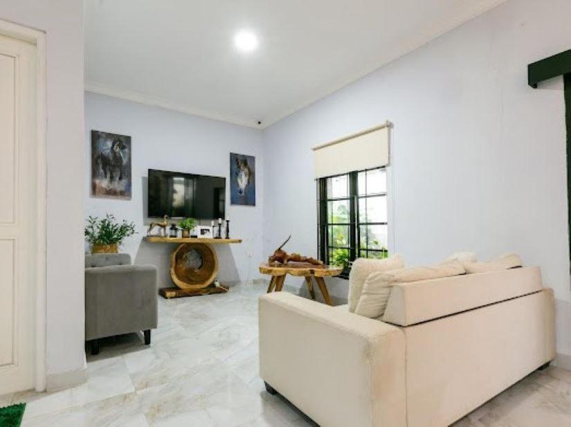 Stylish Villa At Green Apple U 35A Cipanas Puncak Sindanglaya Экстерьер фото